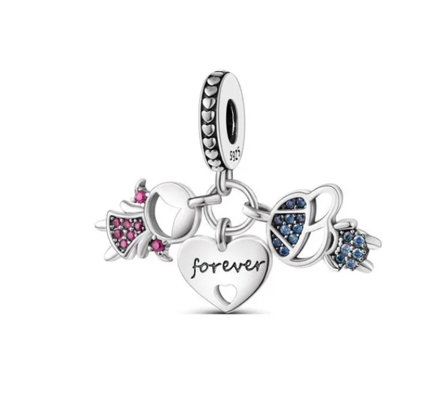 Charm Niño y Niña con Corazon