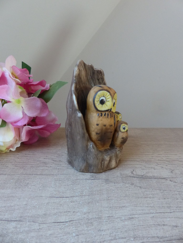 Statuette vintage en céramique - La famille chouettes dans leur nid douillet - Chouettes dans tronc d’arbre – Décoration maison campagne