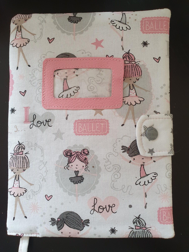 Protège carnet de santé fille