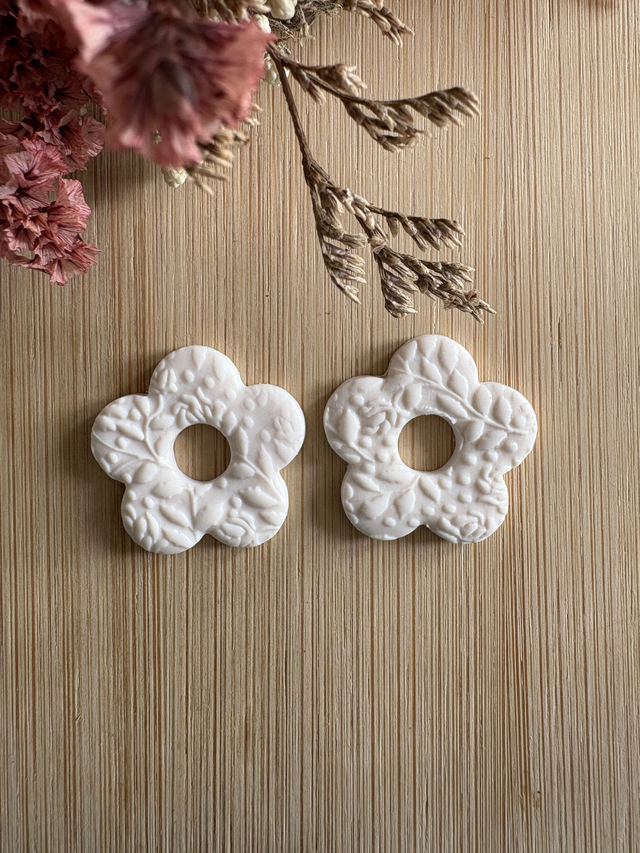 Pampille MIA - blanche à relief