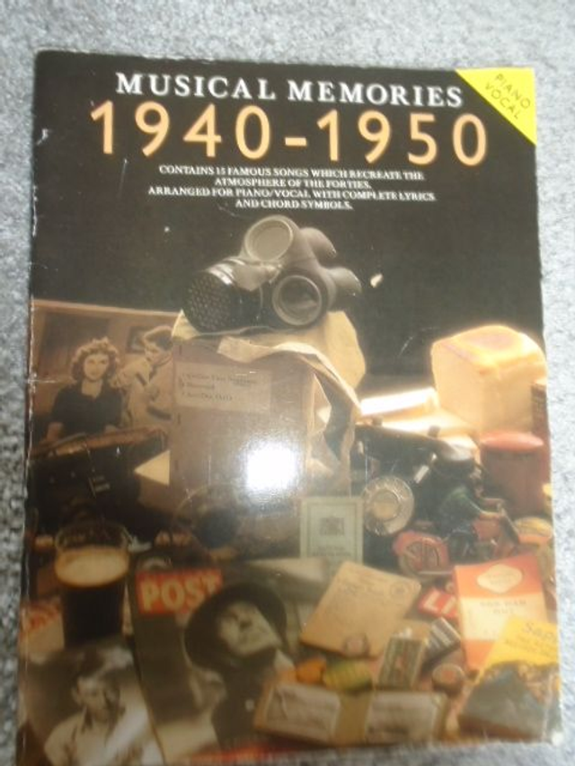 Musical Memories 1940-1950 for Piano and vocal