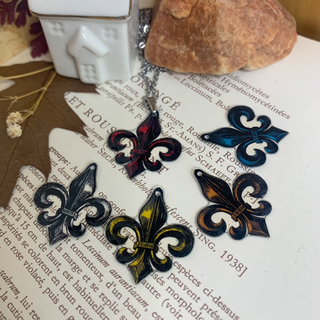 Collier Fleur de Lys