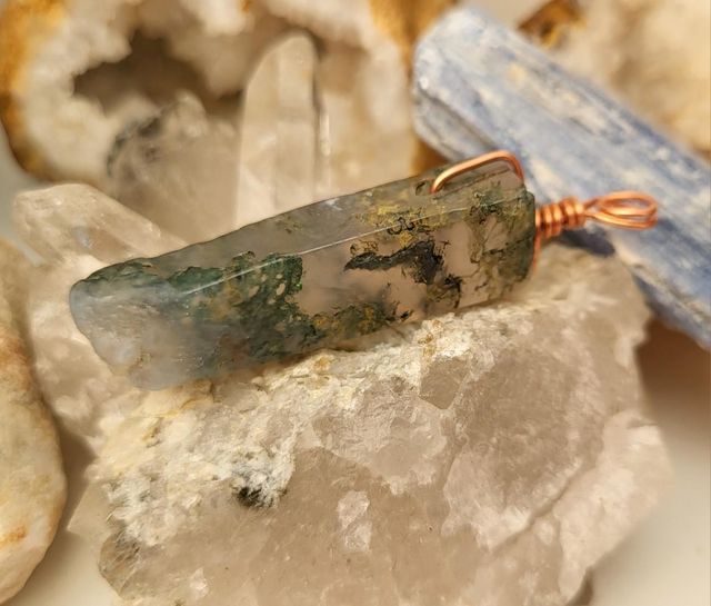 Moss agate pendant - large