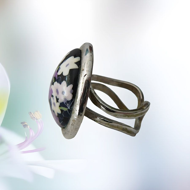 Bague ronde bohème fleurs liberty violet
