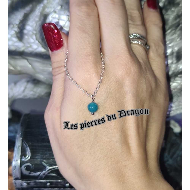 collier fin apatite bleue