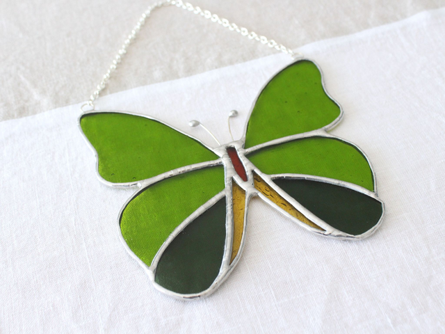 🦋 Suspension Papillon en vitrail