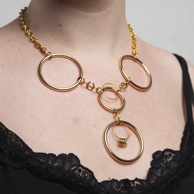 Tyché - Collier doré