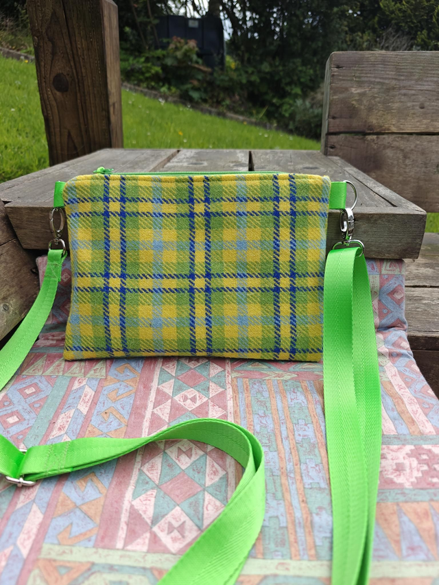 English Tweed Nairn bag