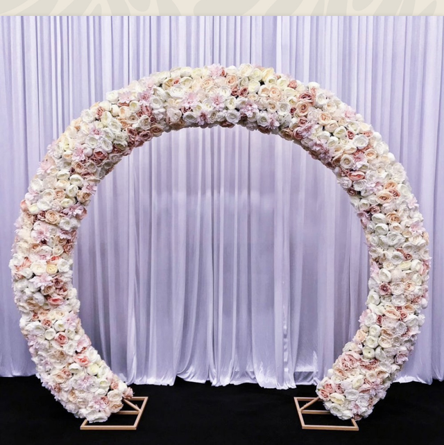 Location - Arche rond blanc en métal 2,4M X 2M