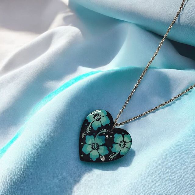 Collier dessiné Flora acier inoxydable bleu turquoise