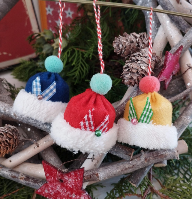 Décoration de Noël - 3 bonnets