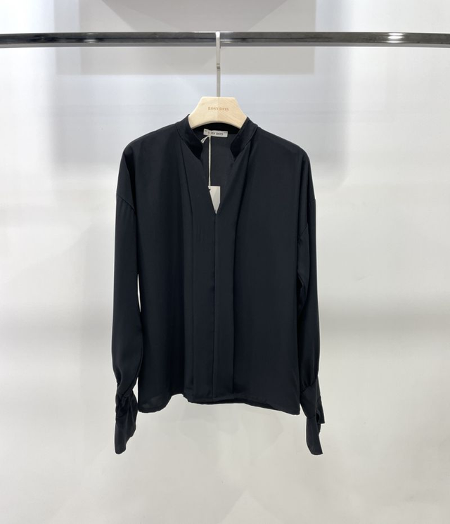 Blouse féminine noire