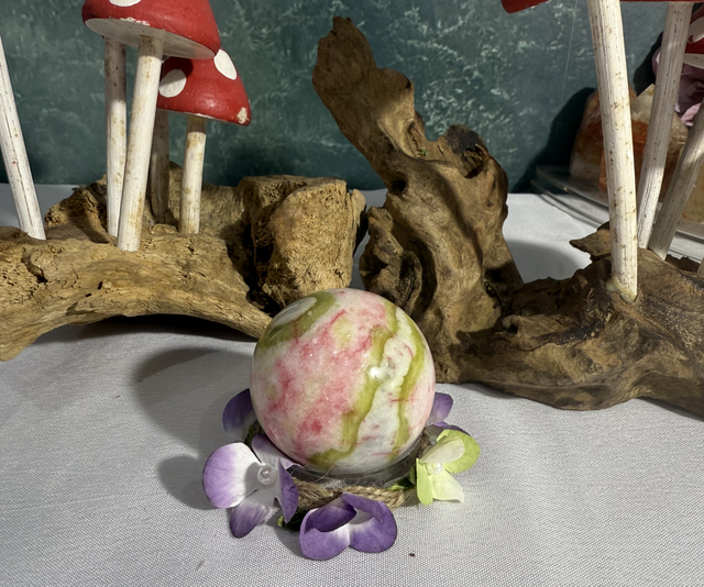 Thulite sphere