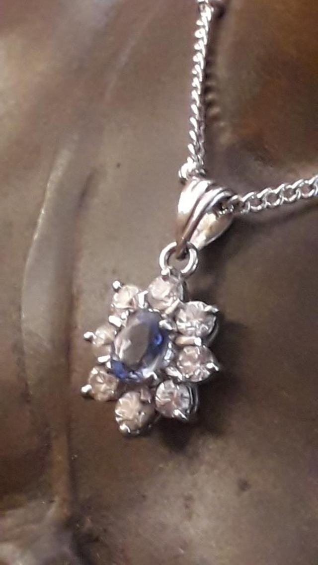 Pendentif saphir, zirconium, argent 925.