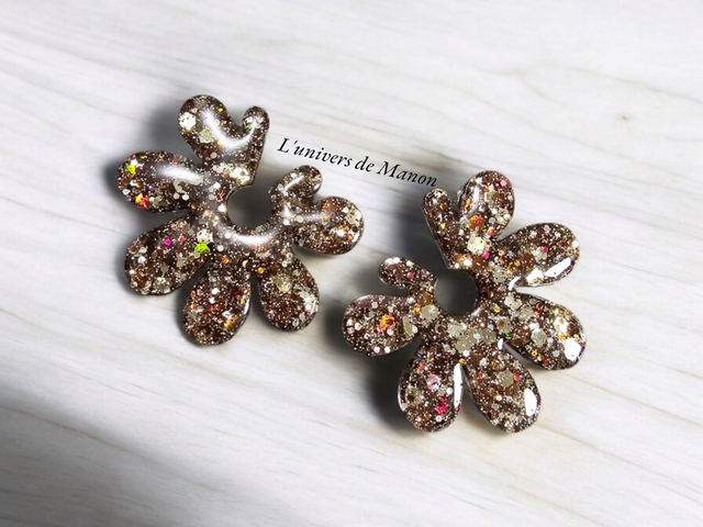 Boucles d&#039;oreilles &quot; Julia &quot;  en résine et paillettes pour femme, tendance