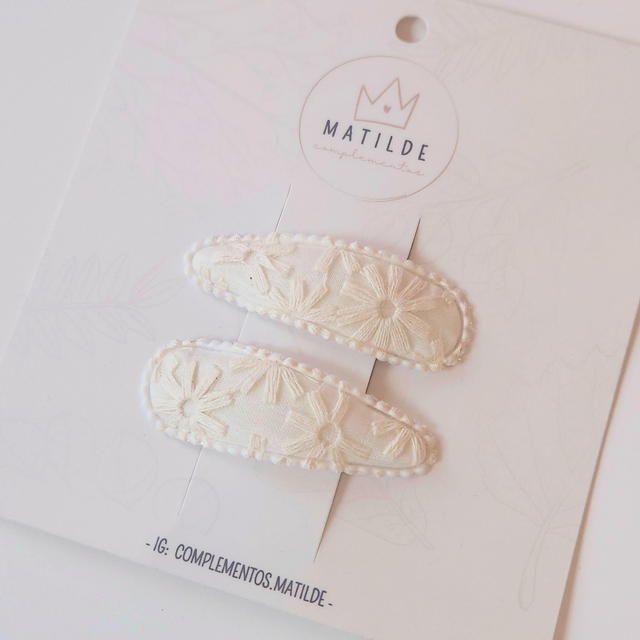 Clip Par 	Beige Flores