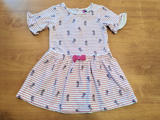 Robe rayée rose en 18 mois
