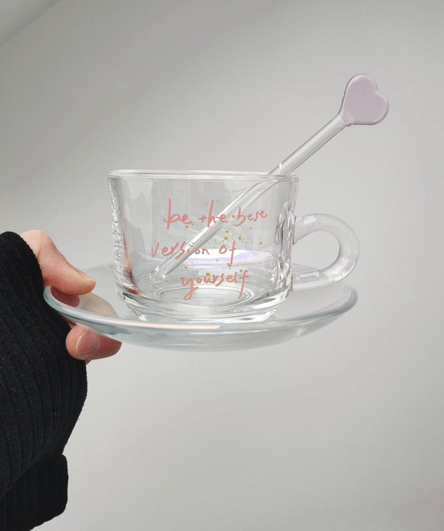 Tasse à café et soucoupe en verre nacré message coeur
