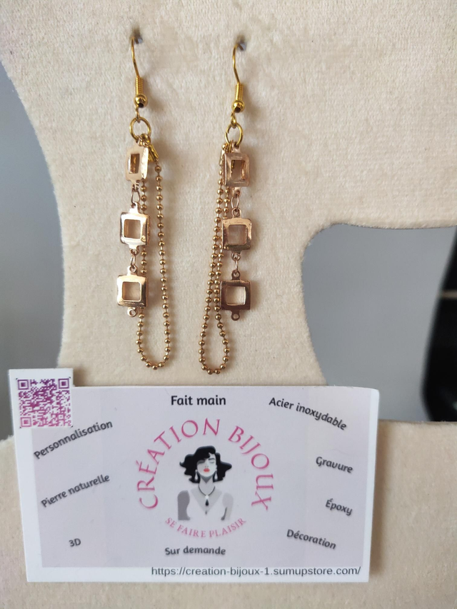 Boucle d'oreille carré  pendante 