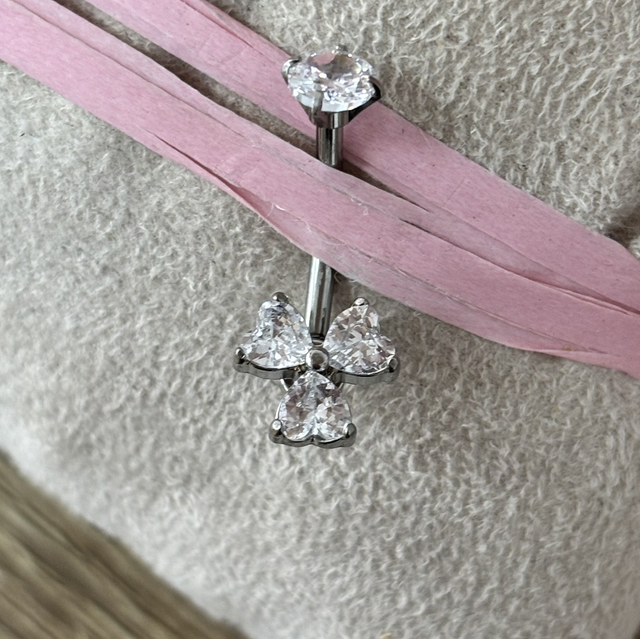 Piercing nombril Léna