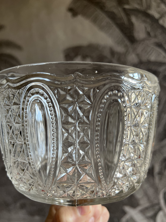 CONSTANCE - Cloche de service ancienne en cristal moulé et ciselé