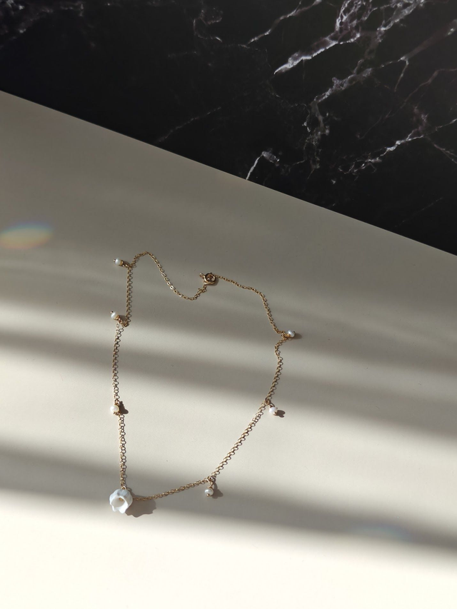 Collier Lily Ras-d'eau