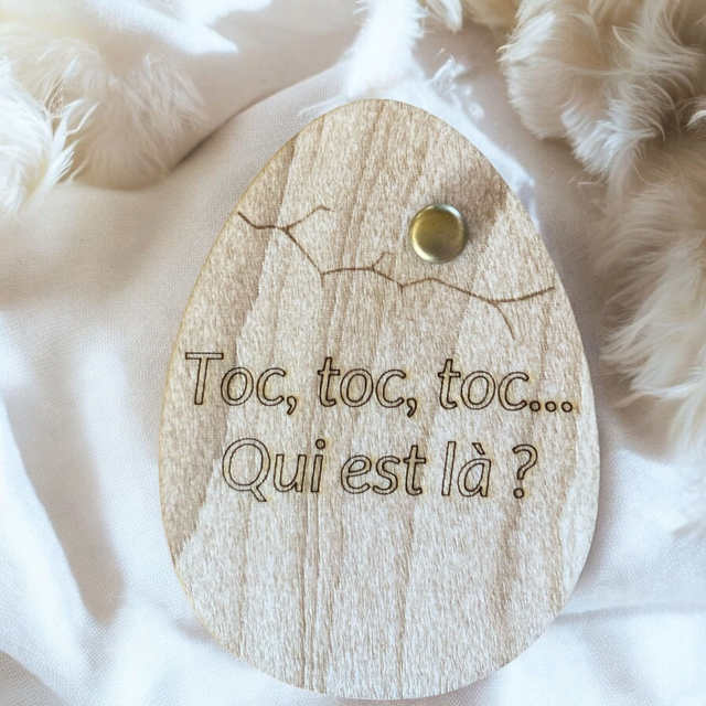 Faire-part en bois pour annoncer une naissance - Modèle œuf