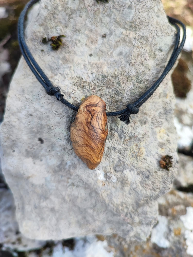 Pendentif en Bois d'Olivier