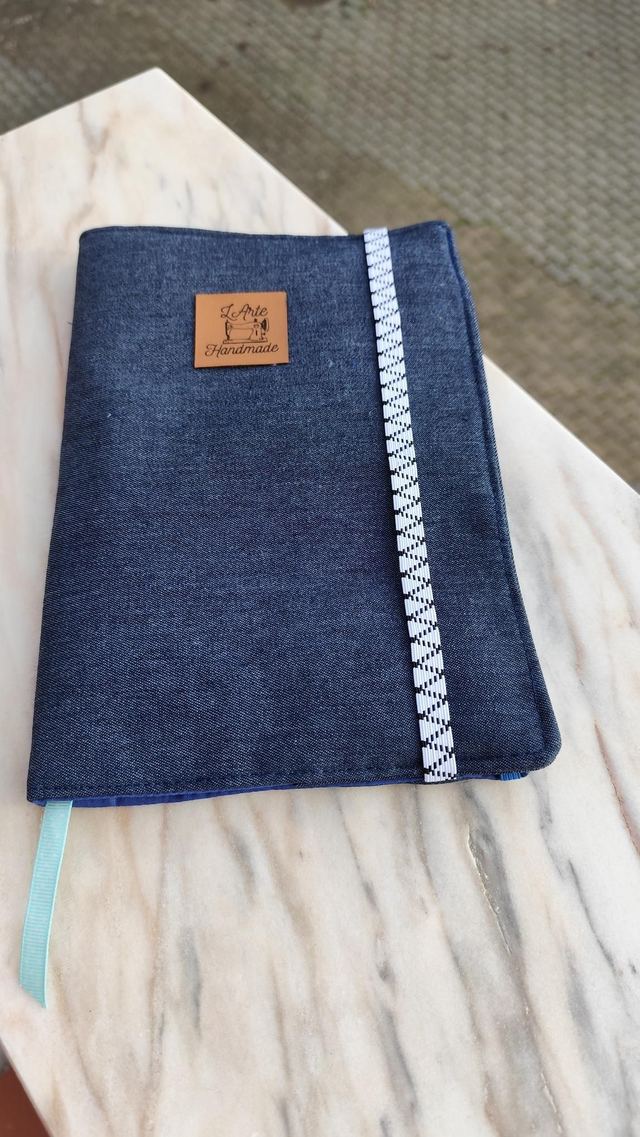 Capa universal para livros ganga