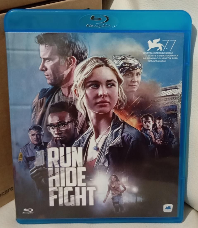 Blu ray Run hide fight