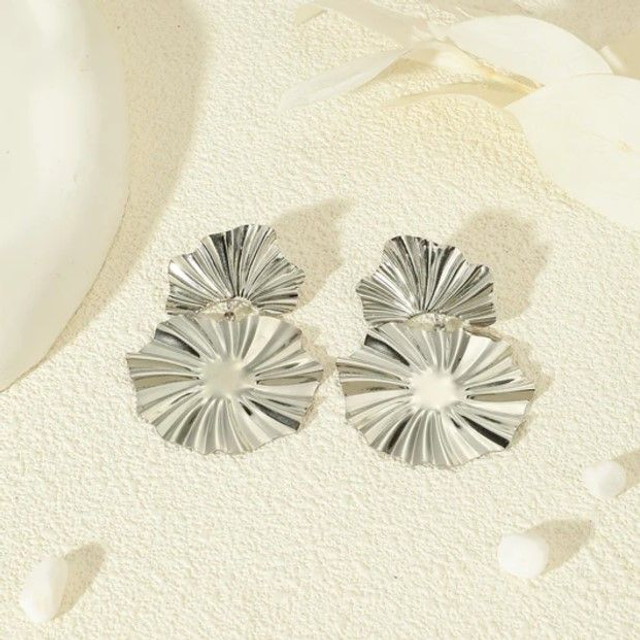 Boucles D'oreilles "Eclat" Argentées Motif Fleurs Pendantes