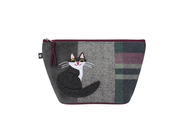 Earth Squared Appliqué Makeup Bag Cat