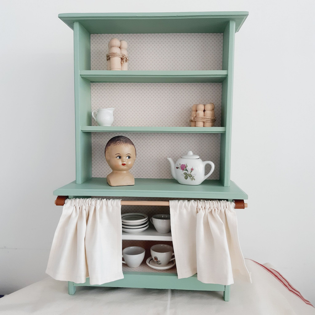 BUFFET VAISSELIER de Poupée 