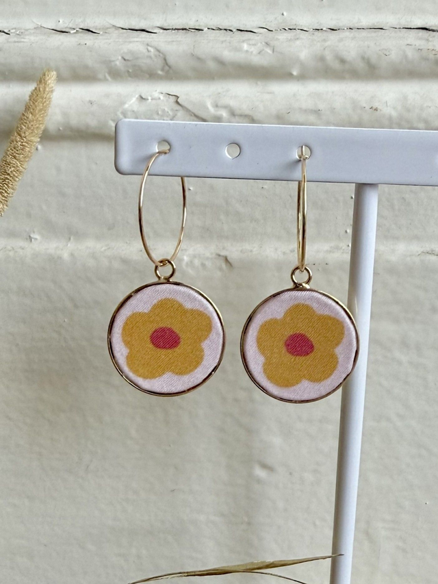 Boucles d&#039;oreilles - CREOLES FLEURS - rose, jaune et rouge