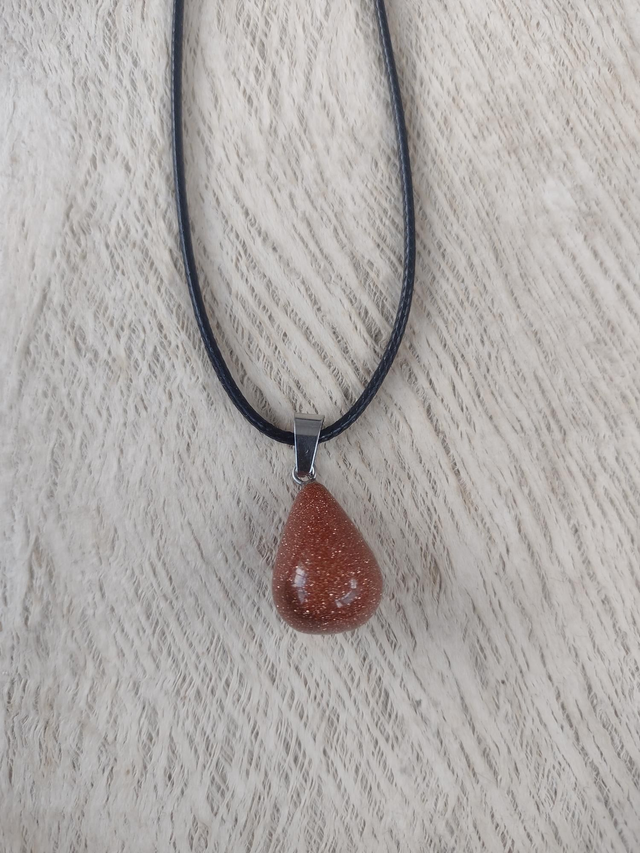 Gold sandstone gemstone necklace 