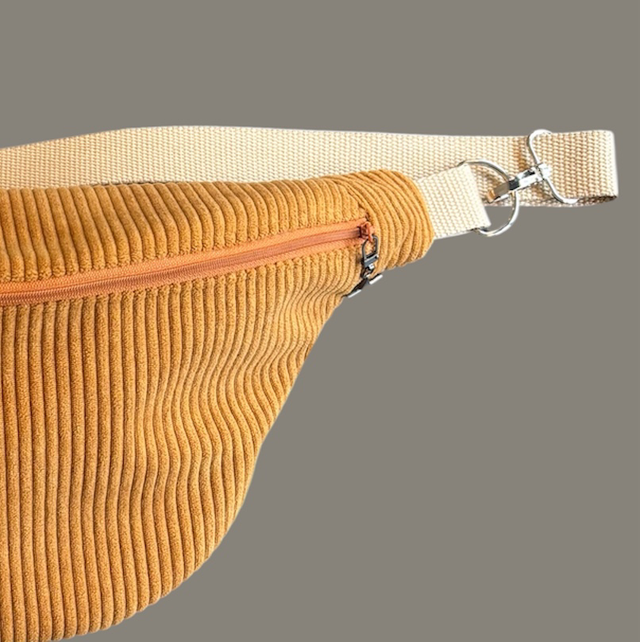 SAC BANANE VELOURS CAMEL