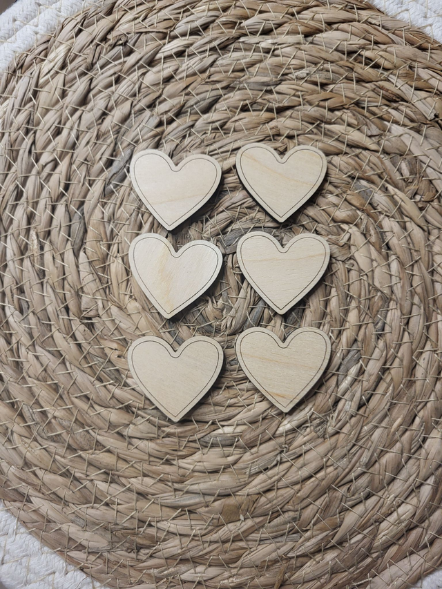 6 cœurs en bois