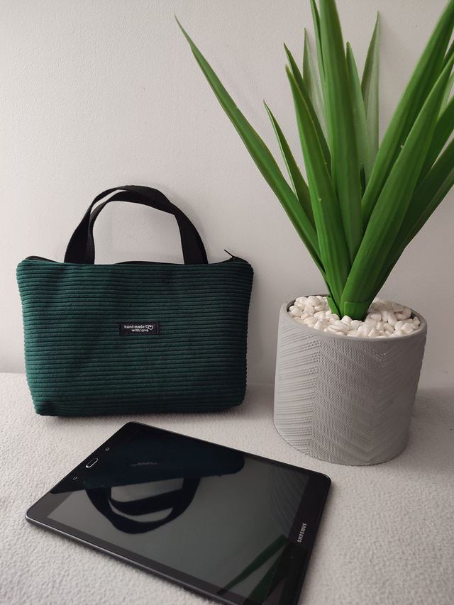 Pochette de rangement et de transport pour tablette couleur vert sapin