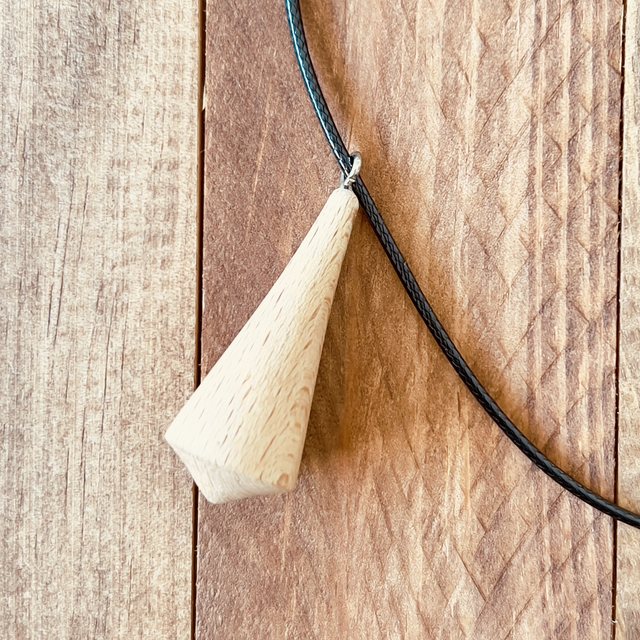 Collier en bois de hêtre 