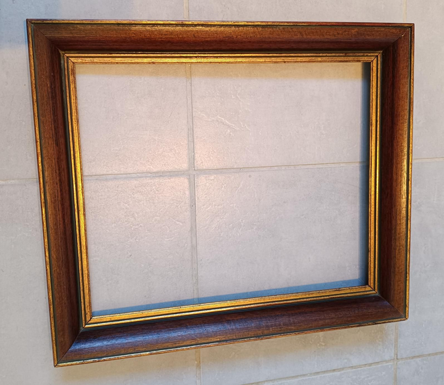 1 cadre ancien en châtaignier 