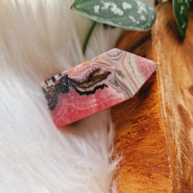 Rhodochrosite Point 39g
