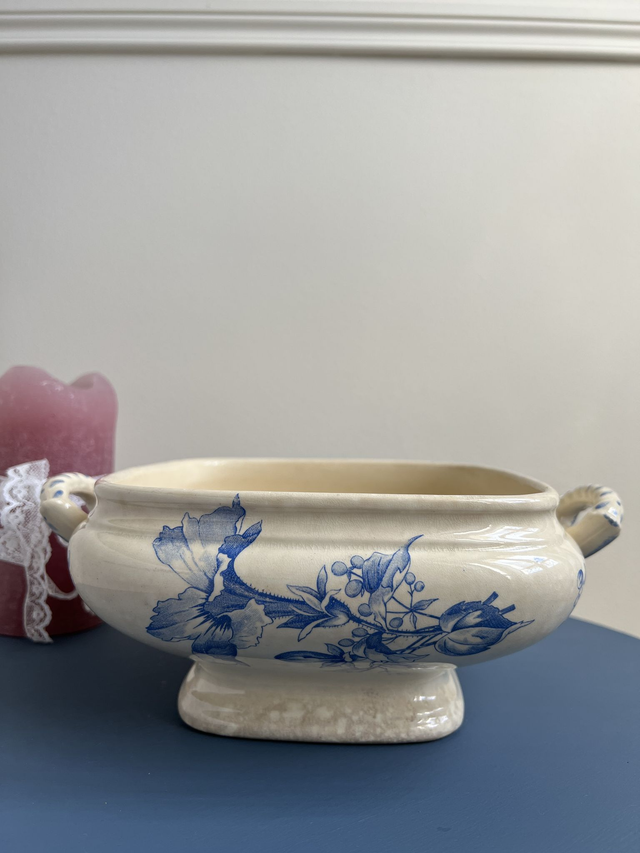 PETUNIA - Bas de soupière Modèle Pétunia de la manufacture Belge BFK