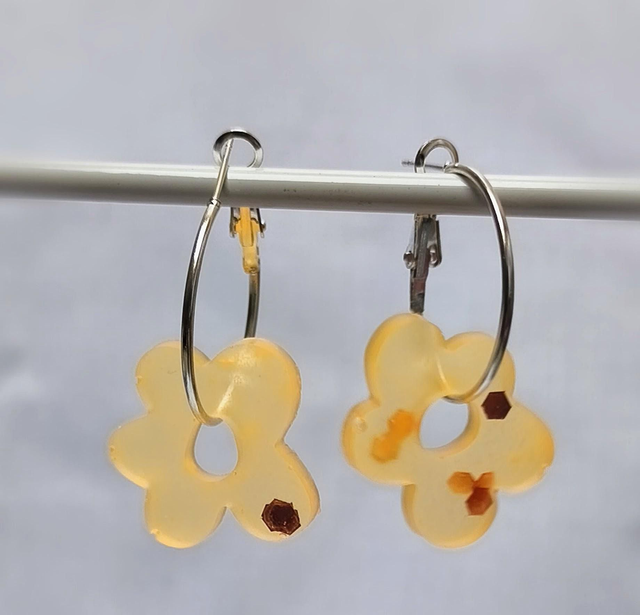 Créoles fleur orange 