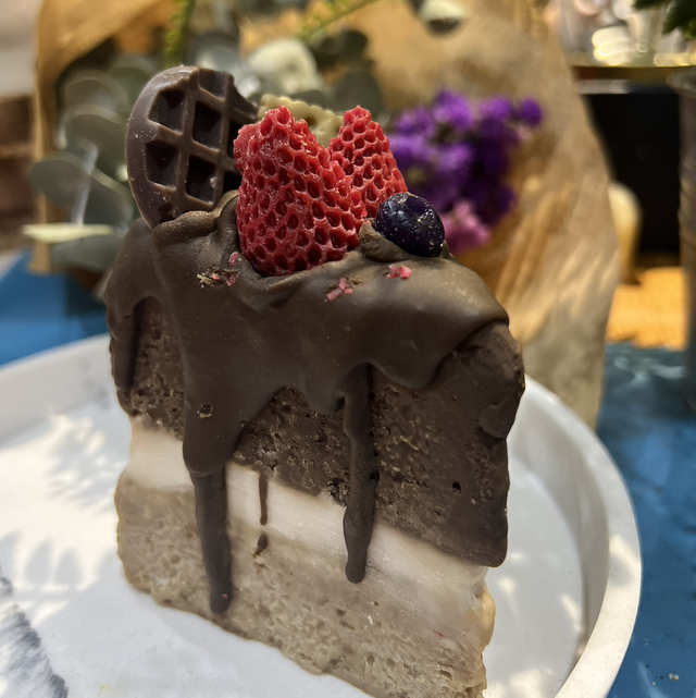 Slice chocolate cake candle