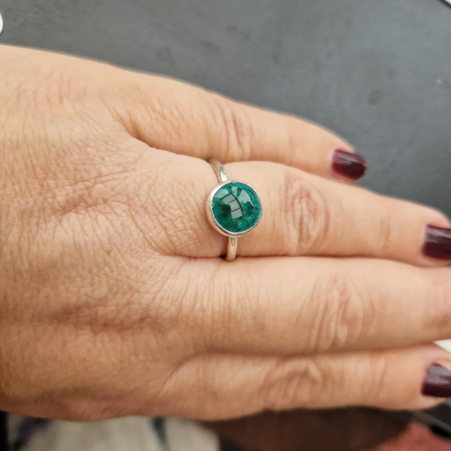 Green crackle porcelain sterling silver ring size Q