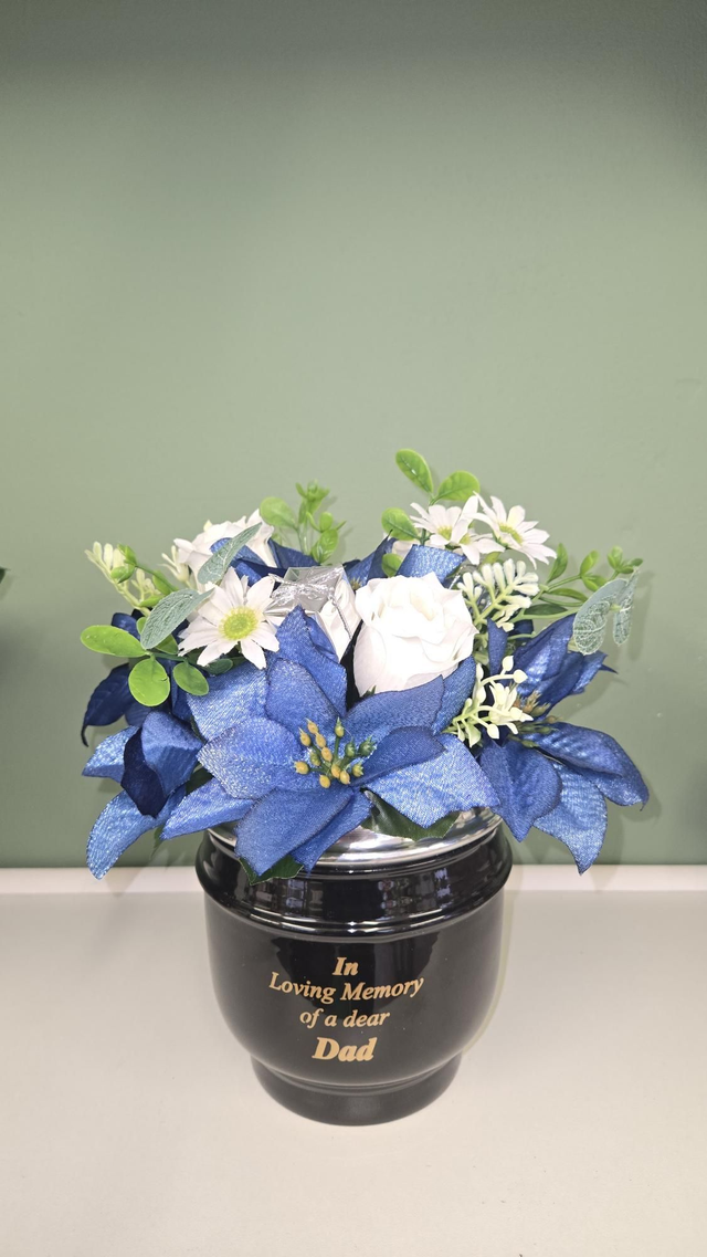 Christmas Memorial Pot – Dad