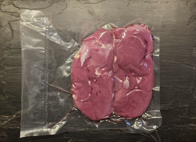 Wild Roe Haunch Steaks (Pack of 2)