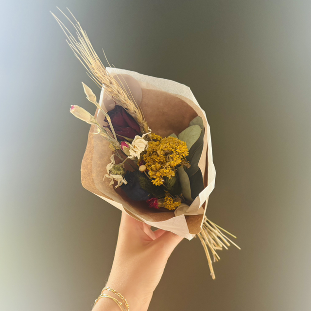 Carnation and poppy head mini bouquet