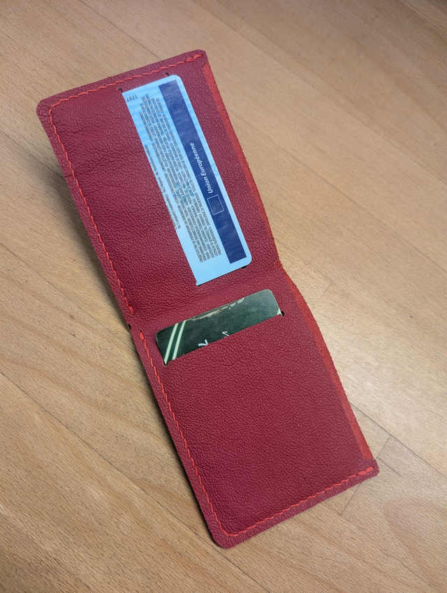 Porte carte 3 emplacements et poche à billet.