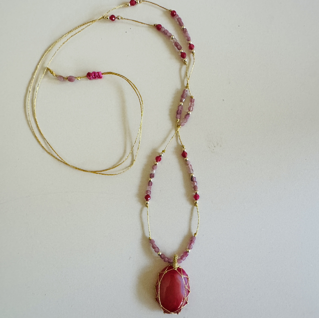 Sautoir Calcédoine rose